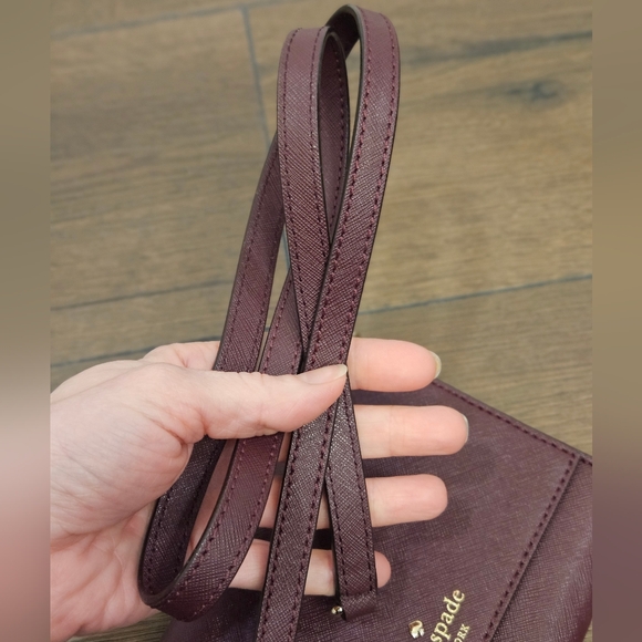 Kate Spade Burgundy Crossbody Bag - Like New - Picture 4 of 13